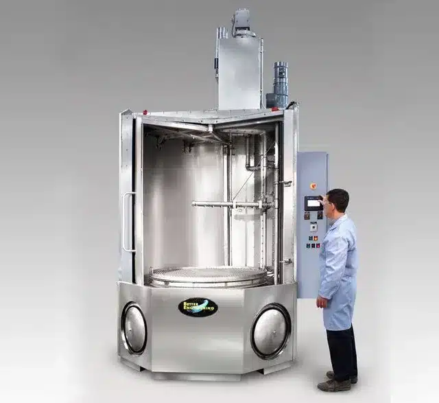Precision cleaning cabinet washer for aerospace parts