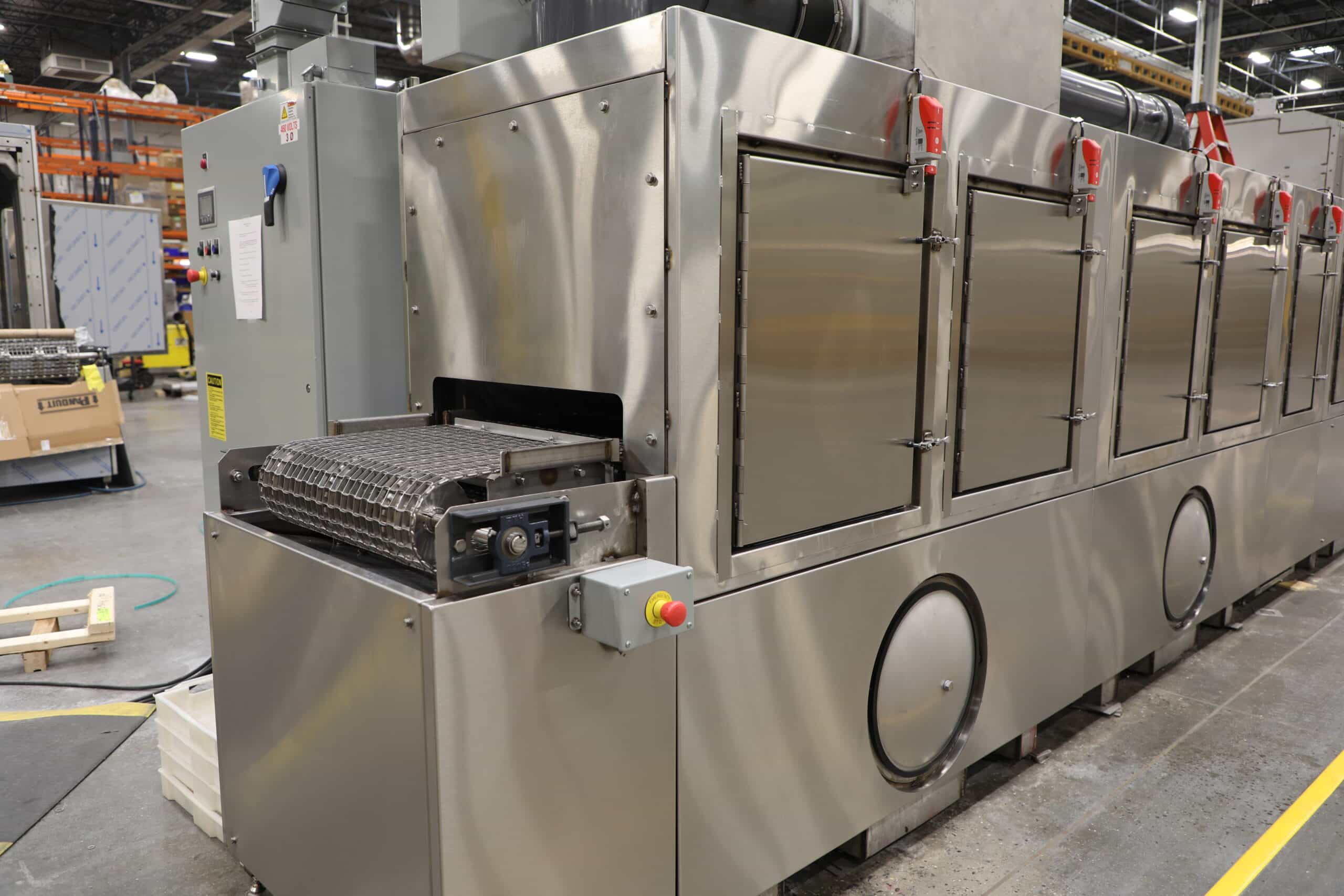 Better Engineering stainless steel part washer used to clean blades and knives. This system is equipped with multiple stages to ensure a thorough, contaminant-free clean.