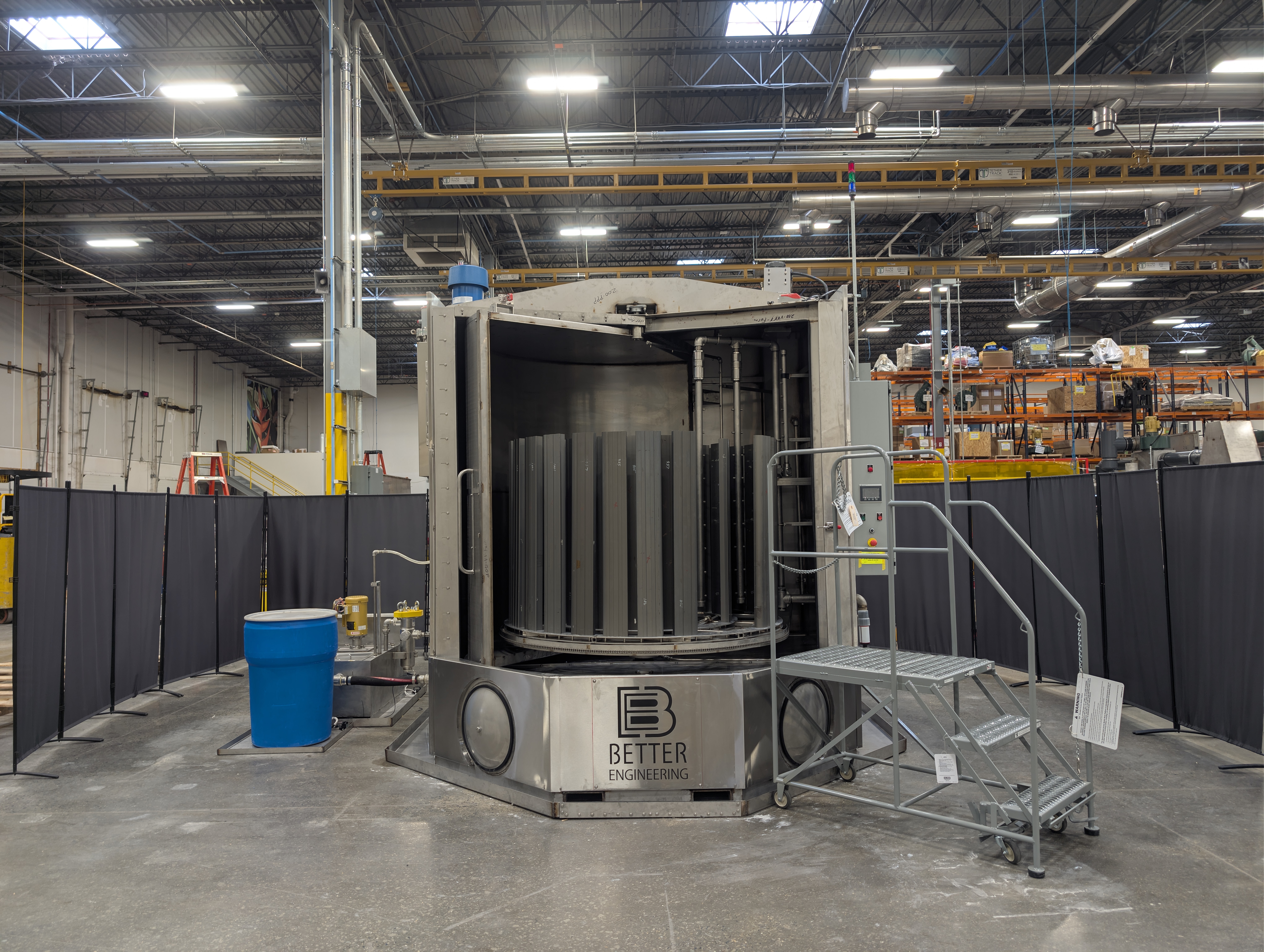 High-capacity Turntable Washer designed to clean distribution conveyor slats.